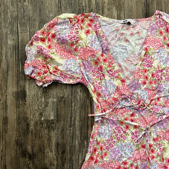 SO Fit and Flair Floral Cottagecore Dress With Slit Puff Sleeves Women’s Size S - Picture 8 of 14